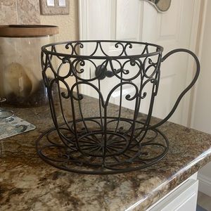 Kitchen decor, metal basket shaped like a tea cup